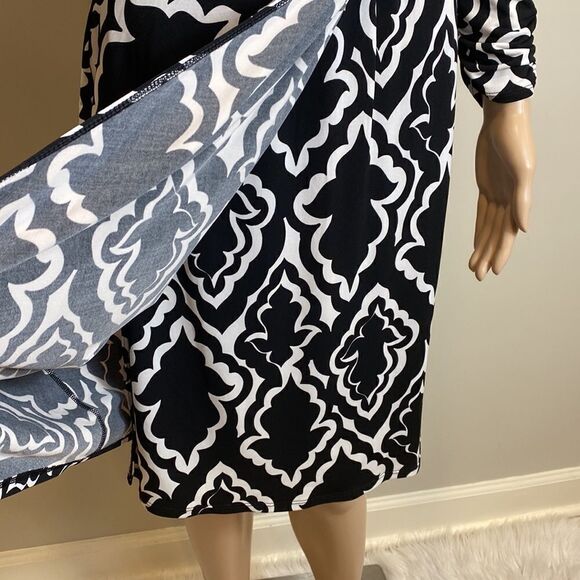 White House Black Market Damask black & white long sleeve dress size S - Picture 5 of 10